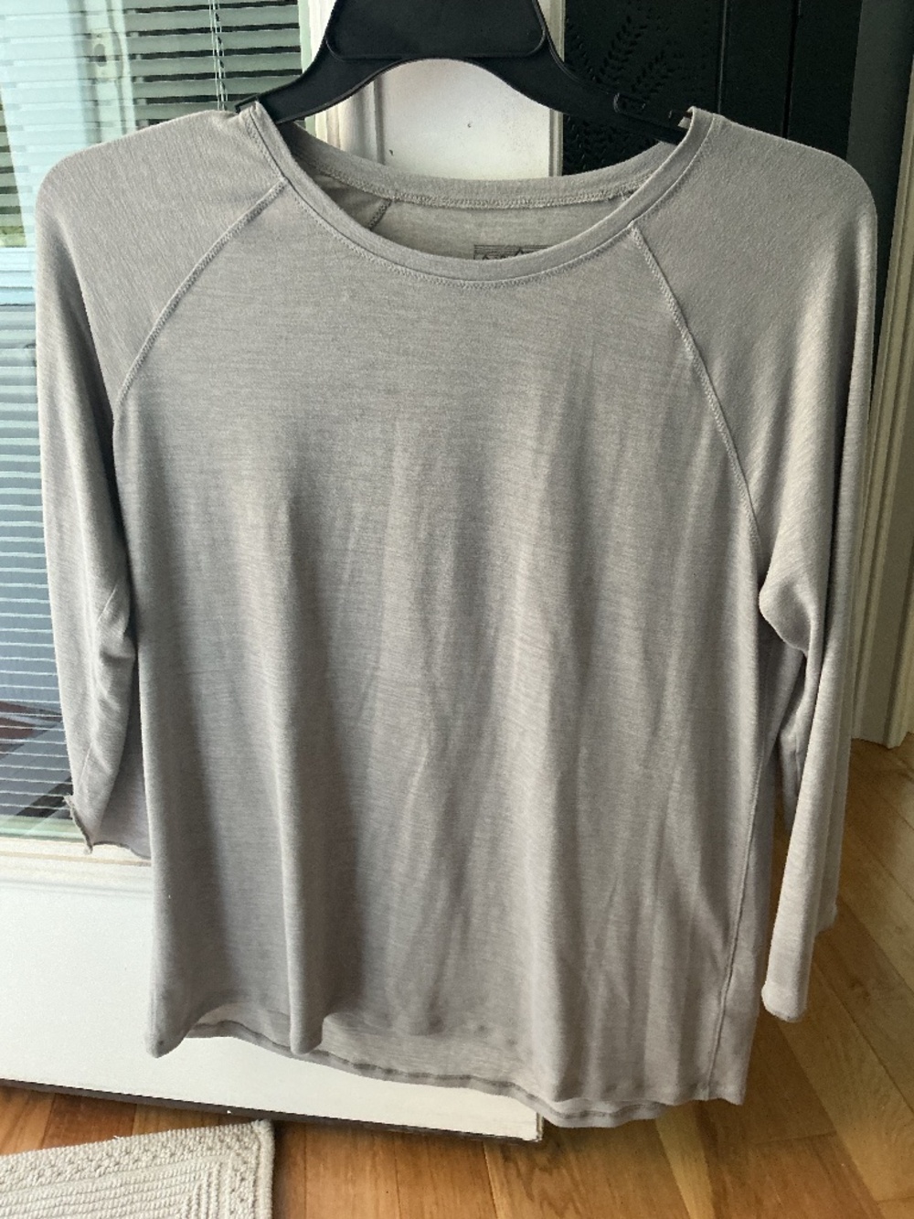 Patagonia Womens 3/4 Sleeve Tee Grey Performance Stretch Active Top XL